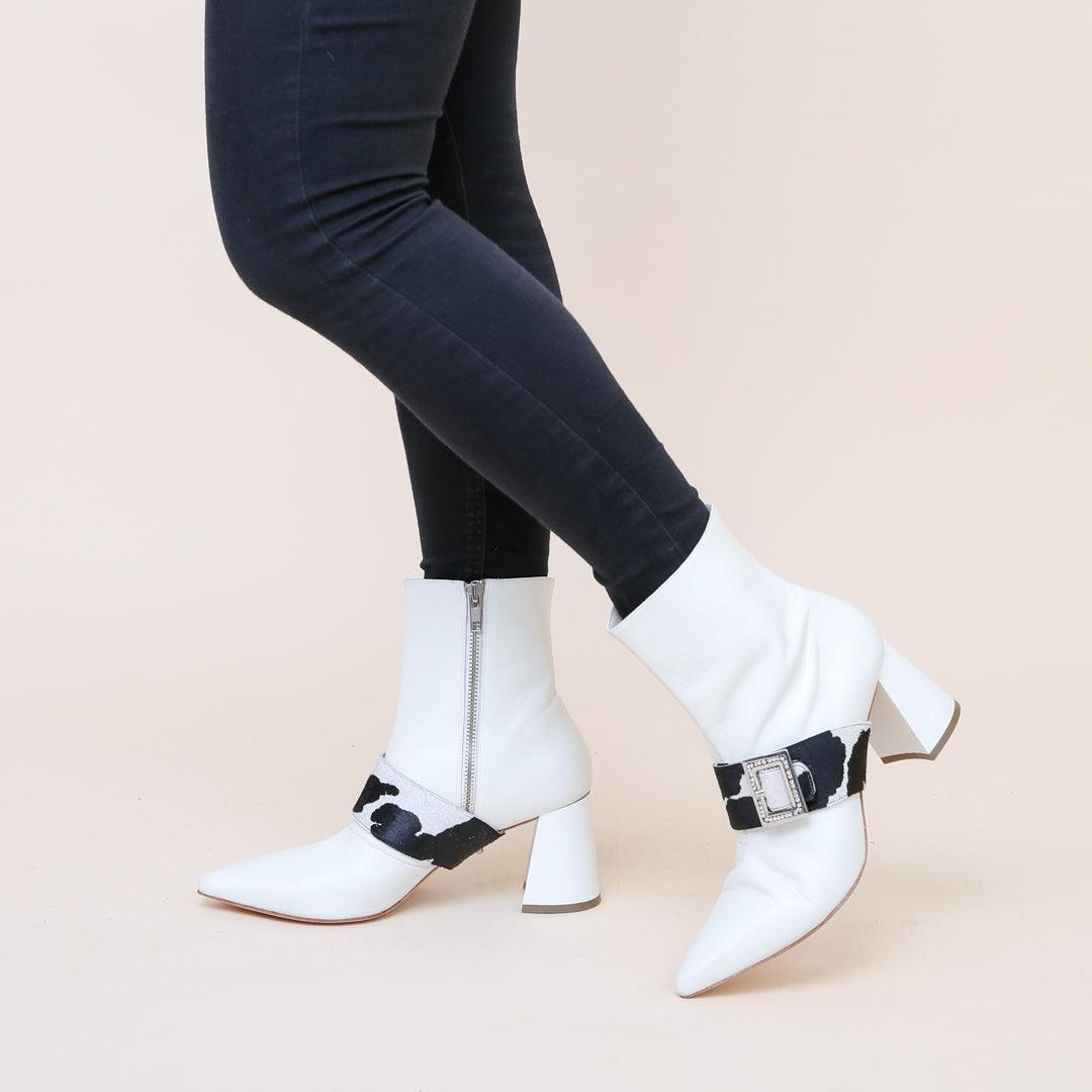 2-in-1 White Boot with interchangeable Cow Grace strap | Alterre Customizable Boot - Sustainable Shoes & Ethical Footwear
